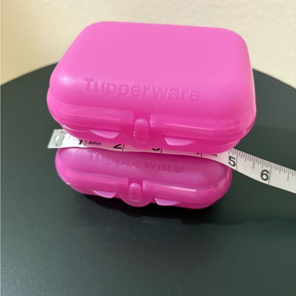 2 Tupperware Packables
Small Pink Oyster... - Picture 3 of 4